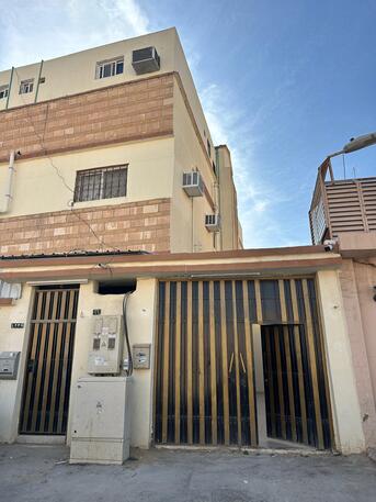 Umm Al Hamam, Apartments, Flats, Houses & Villas, SAR 1600/month,  Studio,  35 Sq. Meter,  Semi Furnished Studio In Umm Al Hammam For Small Family
