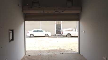 Manama, Shops, BHD 80,  One Shutter Shop. Neat