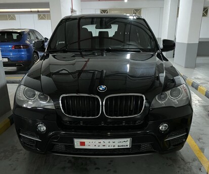 Juffair, Vehicles, Cars & Trucks , BHD 4,  Bmw X5,  2013,  Automatic,  176 KM,   X-Drive 3.5i 170km 4,000 Urgent Sale