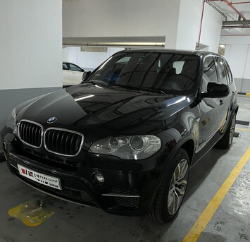Juffair, Vehicles, Cars & Trucks , BHD 4,  Bmw X5,  2013,  Automatic,  176 KM,   X-Drive 3.5i 170km 4,000 Urgent Sale