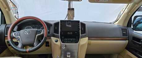 Jeddah, Vehicles, Cars & Trucks , SAR 135000,  TOYOTA LAND CRUISER 2016 Automatic V8 (GXR) SUV 4WD - Low Milage - 1st Owner,  2016,  Automatic,  100000 KM,  TOYOTA LAND CRUISER   V8 (GXR) 100