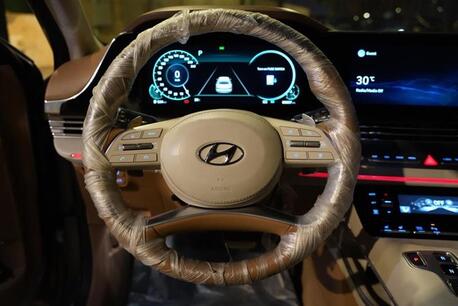 Jeddah, Vehicles, Cars & Trucks , SAR 95000,  Hyundai Azera,  2022,  Automatic,  100500 KM,    Full Option