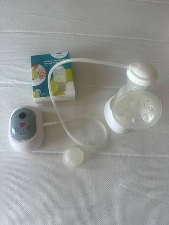 Saar, Baby & Kid Stuff, BHD 7,  Juniors Breast Pump With Milk Storage Bag And Bottle