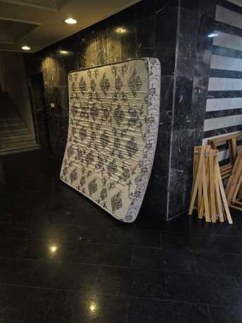 Jeddah, Household Items, SAR 120,  For Sale: King Size Mattress (First Owner) 120 SAR