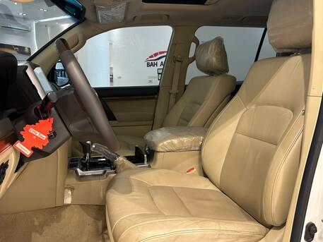 East Riffa, Vehicles, Cars & Trucks , BHD 16800,  Toyota Land Cruiser,  2017,  Automatic,  125000 KM,   GXR V8 MODEL  FOR SALE