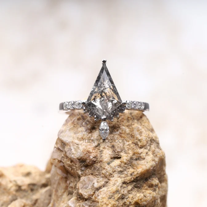 New York, Wholesale Products, Salt And Pepper Diamond Ring With Natural Beauty