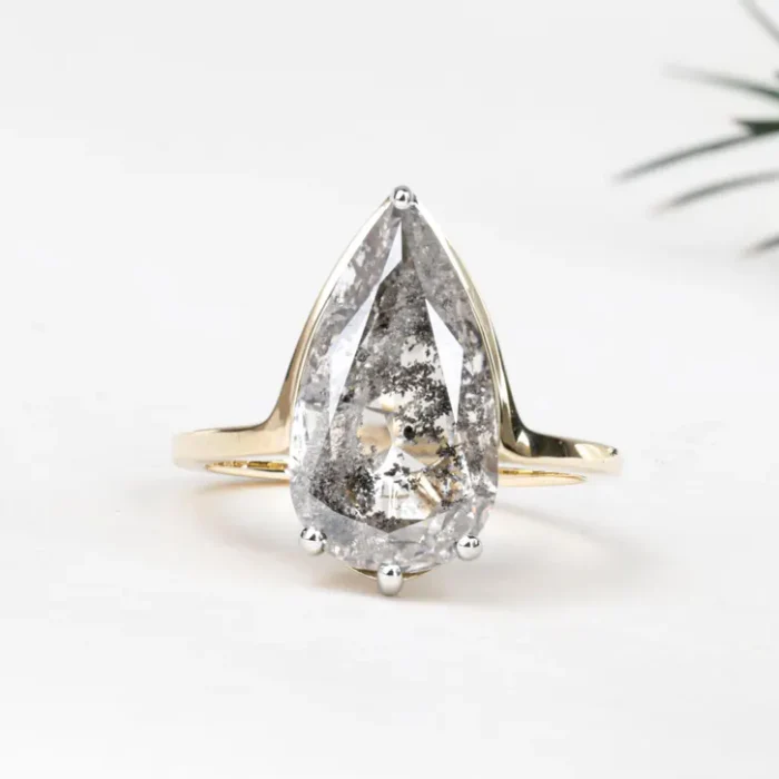 New York, Wholesale Products, Salt And Pepper Diamond Ring With Natural Beauty