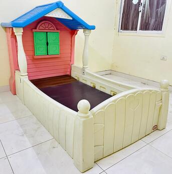 Jubail, Furniture, SAR 1,  Kids Bed , Recliner Sofa Set