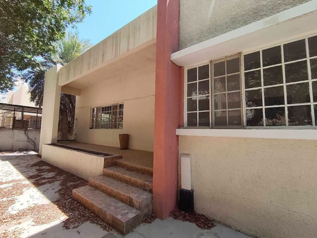 Manama, Apartments, Flats, Houses & Villas, BHD 550/month,  3 BR,  Sagaya:- 3Bhk Standlone Unfurnished Villa On Rent.   Bd 550/- Without Ewa.