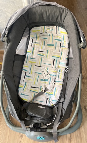 Al Malaz, Baby & Kid Stuff, Free - Baby Electric Swing With Remote