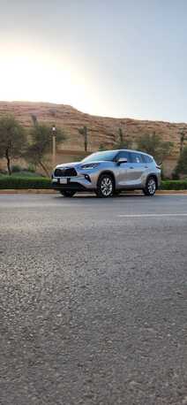 Irqah, Vehicles, Cars & Trucks , SAR 130000,  Toyota Highlander Hybrid Limited Full Options,  2022,  Automatic,  85 KM,   Personal Use