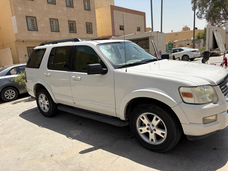 Riyadh, Vehicles, Cars & Trucks , SAR 18000,  Ford Explorer,  2010,  Automatic,  281000 KM,