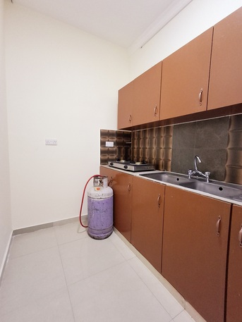 Hoora, Apartments, Flats, Houses & Villas, BHD 200/month,  Furnished,  1 BR,  Parking & WiFi -Fully Furnished 1 BHK Flat With Unlimited Ewa @200/BD In Hoora