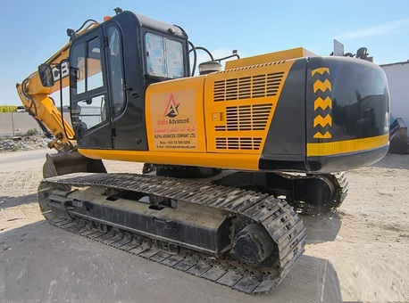 Dammam, Heavy Equipment, 2 Units Excavators Working In Good Condition Need To Sale Urgent