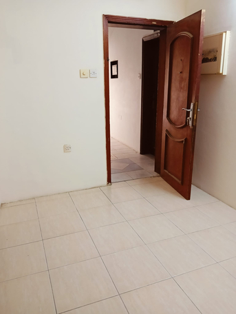 Gudaibiya, Apartments, Flats, Houses & Villas, BHD 140/year,  1 BR,  🏡 Apartment For Rent In Gudaibiya  📍 Location: Opposite Supreme Broasted – First Floor