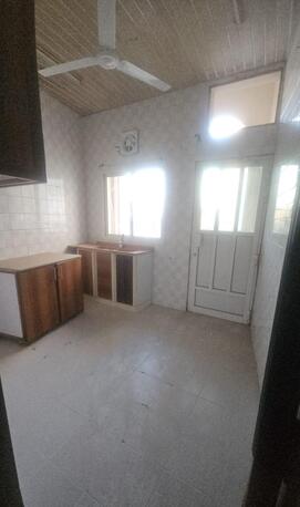 Salmaniya, Apartments, Flats, Houses & Villas, BHD 180/month,  2 BR,  2 Bedroom Unfurnished Flat For Without Ewa