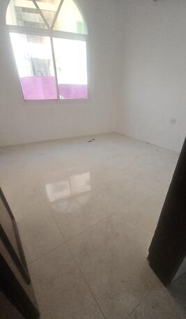 Salmaniya, Apartments, Flats, Houses & Villas, BHD 180/month,  2 BR,  2 Bedroom Unfurnished Flat For Without Ewa