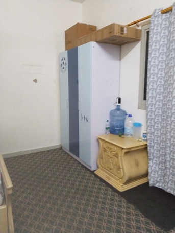 Al Malaz, Language Exchange, One Room Available In 2 Room Flat
