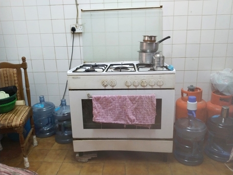 Al Malaz, Language Exchange, One Room Available In 2 Room Flat
