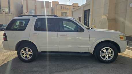 Riyadh, Vehicles, Cars & Trucks , SAR 22000,  Ford Explorer,  2009,  Automatic,  350000 KM,  SAR 22000,  XLT Model, , , ,  With Sunroof N 4x4 Full O
