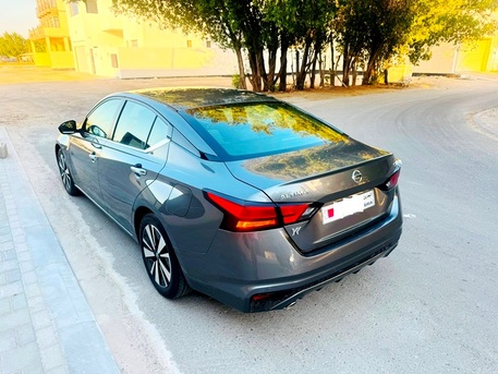Manama, Vehicles, Cars & Trucks , BHD 5800,  Nissan Altima SV,  2021,  Automatic,  61000 KM,   Full Option First Owner Fully Agency Maintained Low Mileage Neat Clean Ca