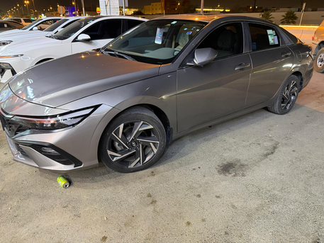 Riyadh, Vehicles, Cars & Trucks , SAR 57000,  Hyundai Elantra,  2025,  Automatic,  80000 KM,  Elentra  2.0 Smart Keyless Entry