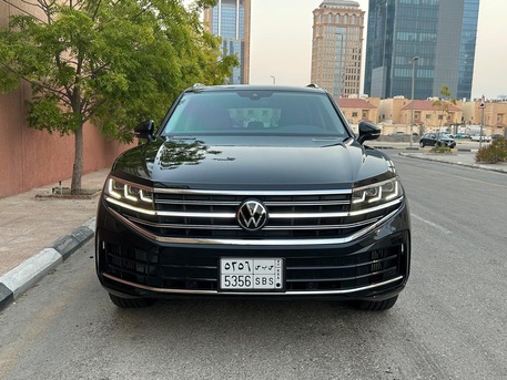 Khobar, Vehicles, Cars & Trucks , SAR 223000,  Volkswagen Touareg,  2026,  Automatic,  6000 KM,  Under Warranty And Free Maintenance