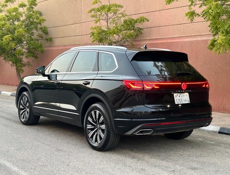 Khobar, Vehicles, Cars & Trucks , SAR 223000,  Volkswagen Touareg,  2026,  Automatic,  6000 KM,  Under Warranty And Free Maintenance