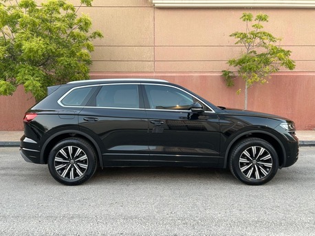Khobar, Vehicles, Cars & Trucks , SAR 223000,  Volkswagen Touareg,  2026,  Automatic,  6000 KM,  Under Warranty And Free Maintenance
