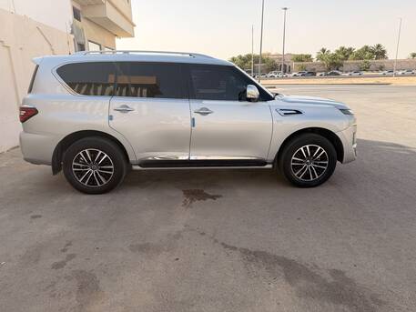 Al Kharj, Vehicles, Cars & Trucks , SAR 125000,  Nissan Patrol,  2020,  Automatic,  319 KM,  NISSAN PETROL 100% GENUINE