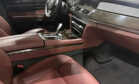 Manama, Vehicles, Cars & Trucks , BHD 3500,  BMW 740Li,  2011,  Automatic,  174000 KM,  Urgent BMW Car Sale