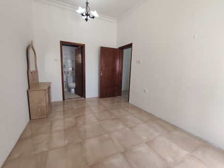 Gudaibiya, Apartments, Flats, Houses & Villas, BHD 150/year,  1 BR,  Gudaibiya:- 1Bhk Flat On Rent With Unlimited Ewa & Ac.