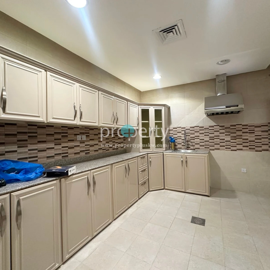 Kuwait City, Apartments, Flats, Houses & Villas, KWD 650/month,  3 BR,  Three Bedroom Apartment For Rent In Siddeeq, Kuiwait City