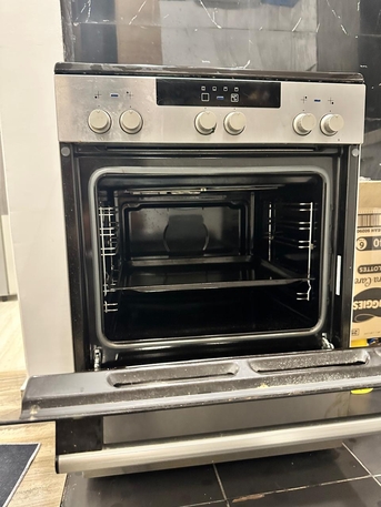 Al Muruj, Appliances, SAR 700,  Move Out Sale For TV,Sofa And Cooking Range