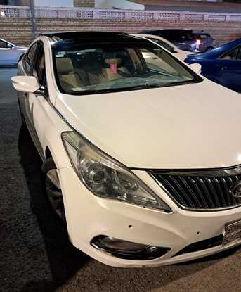 Jeddah, Vehicles, Cars & Trucks , SAR 25500,  Hyundai Azera,  2012,  Automatic,  332367 KM,   2.4  With Panorama In Excellent Condition