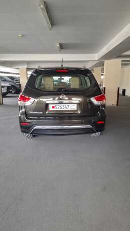 Umm Al Hassam, Vehicles, Cars & Trucks , BHD 3000,  Nissan Pathfinder,  2015,  Automatic,  81500 KM,    - Lady Driven