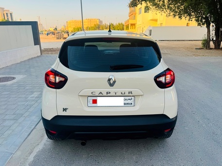 Bilad Al Qadeem, Vehicles, Cars & Trucks , BHD 2900,  Renault Capture,  2018,  Automatic,  118000 KM,   Compact Suv Urgent For Sale