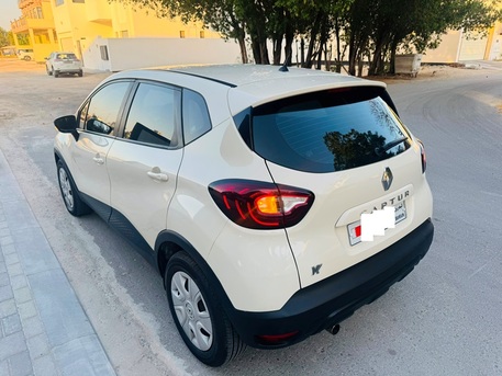 Bilad Al Qadeem, Vehicles, Cars & Trucks , BHD 2900,  Renault Capture,  2018,  Automatic,  118000 KM,   Compact Suv Urgent For Sale