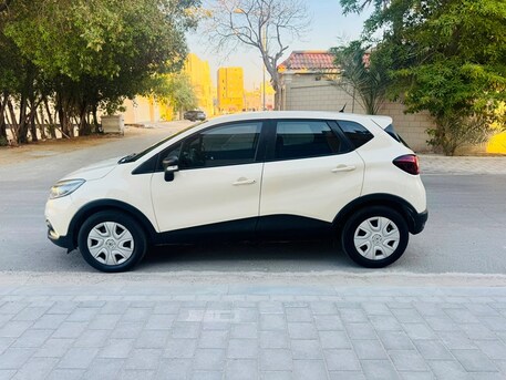 Manama, Vehicles, Cars & Trucks , BHD 2900,  Renault Capture,  2018,  Automatic,  119000 KM,   HB Neat Clean Well Maintained For Sale! Expat Leaving!