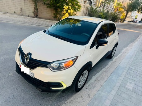 Manama, Vehicles, Cars & Trucks , BHD 2900,  Renault Capture,  2018,  Automatic,  119000 KM,   HB Neat Clean Well Maintained For Sale! Expat Leaving!