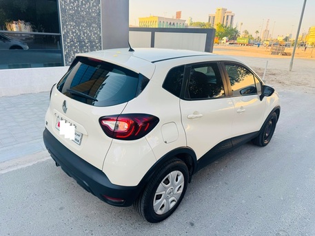 Manama, Vehicles, Cars & Trucks , BHD 2900,  Renault Capture,  2018,  Automatic,  119000 KM,   HB Neat Clean Well Maintained For Sale! Expat Leaving!