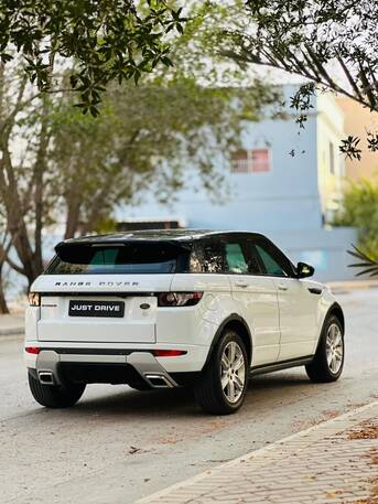 Segaya, Vehicles, Cars & Trucks , BHD 4950,  Land Rover Range Rover Evoque,  2015,  Automatic,  97000 KM,  RANGE ROVER EVOQUE  MODEL FULLY LOADED WITH PANORAMIC SUNROOF 35400768