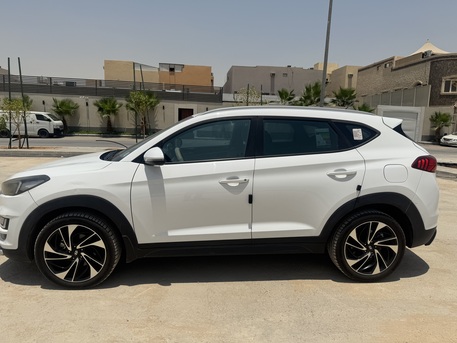 Riyadh, Vehicles, Cars & Trucks , SAR 54000,  هيونداي توسان,  2020,  –تحديد–,  194 KM,    (بنزين)