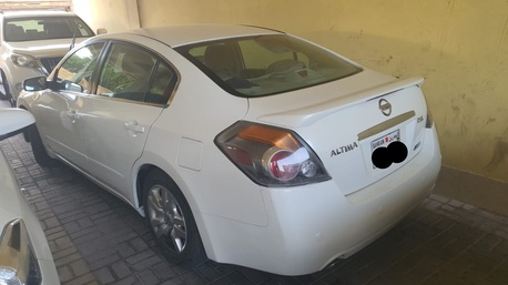 Riffa, Vehicles, Cars & Trucks , BHD 1350,  Nissan Altima 2010,  2010,  Automatic,  215270 KM,