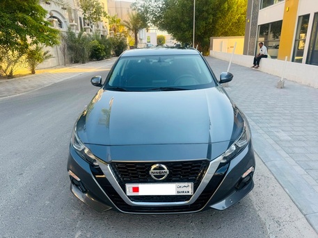 Manama, Vehicles, Cars & Trucks , BHD 5800,  Nissan Altima,  2021,  Automatic,  61000 KM,  Full Option With Sunroof # First Owner # Brand New Condition