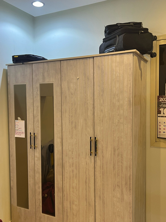 Riyadh, Furniture, SAR 700,  Wardrobe With Mirror And Locker