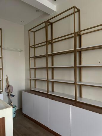East Riffa, Furniture, BHD 150,  🪞 For Sale — Display Shelves & Cabinets -  للبيع — رفوف وخزائن فاخرة