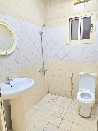 Gudaibiya, Apartments, Flats, Houses & Villas, BHD 80/month,  1 BR,  One Bedroom Flat With Kitchen And Washroom Is Available For Rent At Gudaibiya Near Malabar