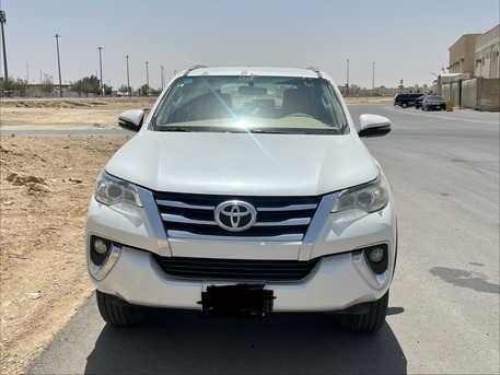 Riyadh, Vehicles, Cars & Trucks , SAR 73500,  2018,  Automatic,  273000 KM,  Toyota Fortuner