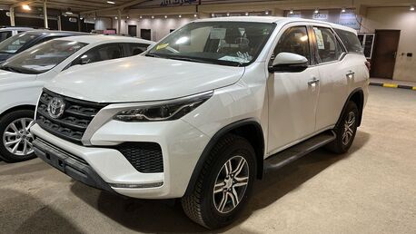 Riyadh, Pick Up & Drop Off, New Furtuner For Rent Available